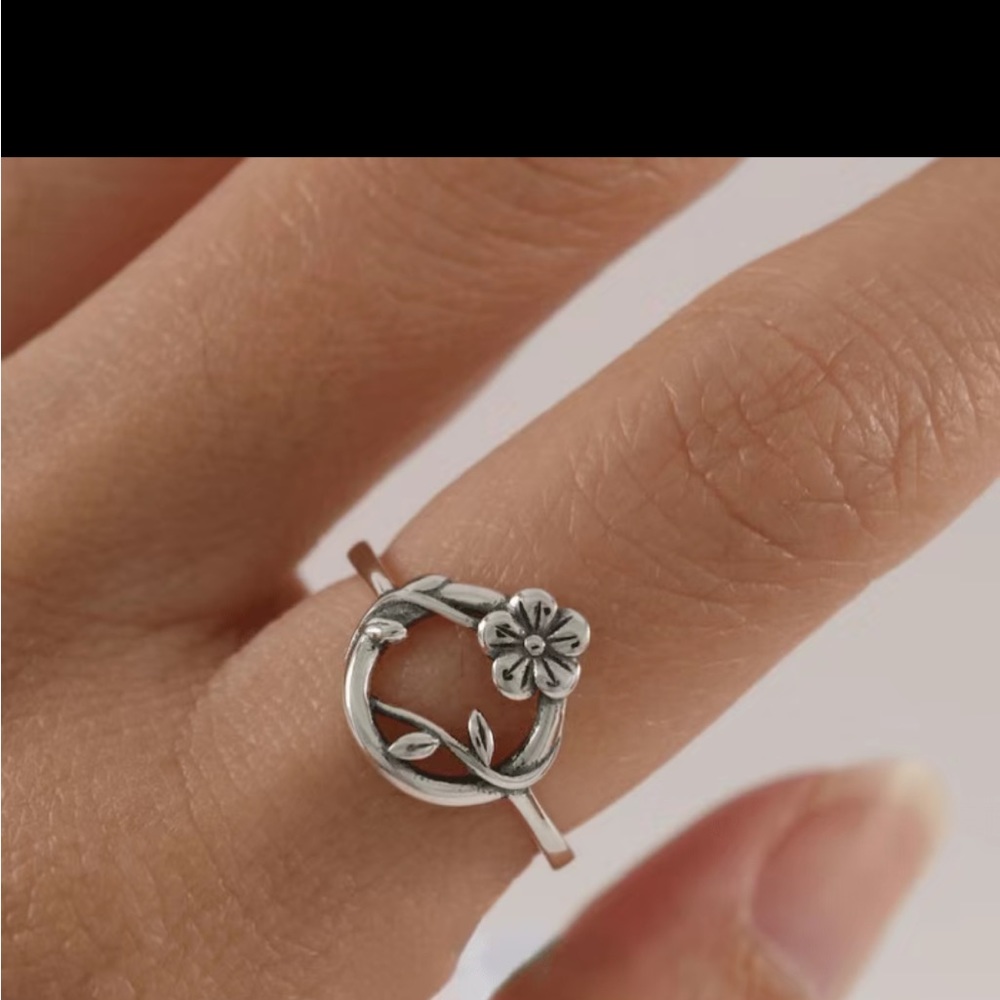 Magnolia floral spring ring - Picture 5 of 8